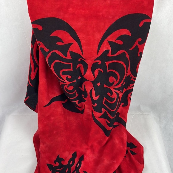 Black Tankini Halter Top & Red Black Tribal Print Sating Wrap Set - Picture 6 of 8